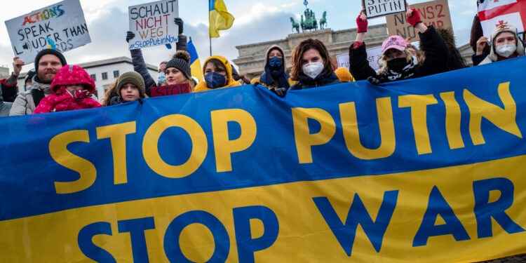 Ukraine Call Underground Hackers’ for Help – Anonymous launch Cyber War